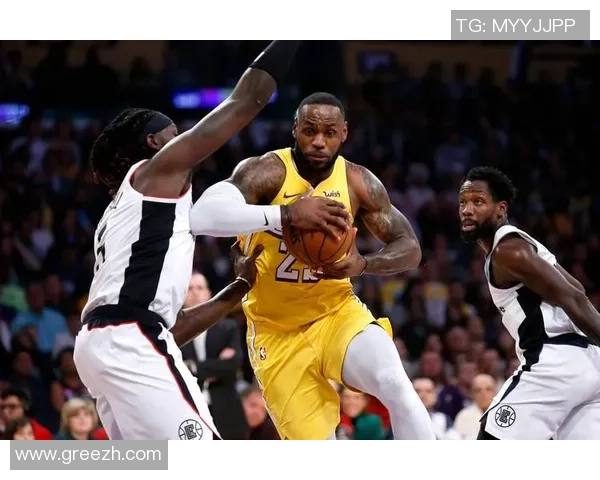 追梦精神与勇士裁判的致敬NBA亟需这样的正能量与公平竞技环境